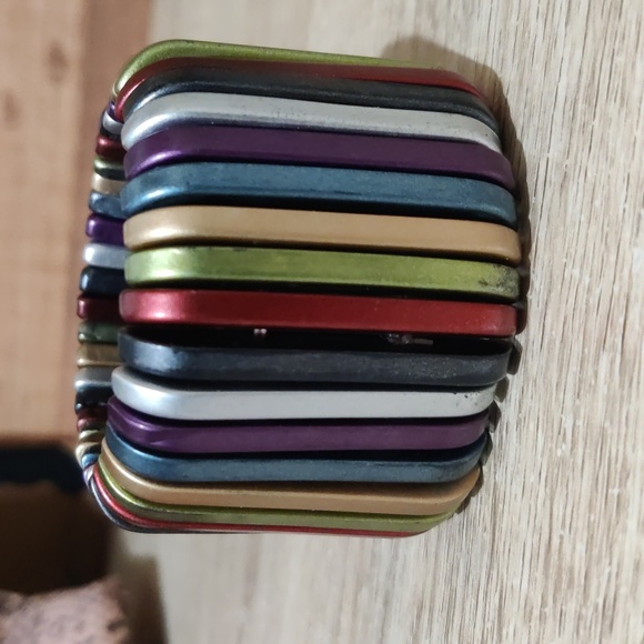 Multi colored bracelet - Picture 2 of 3